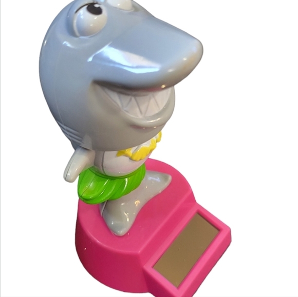 5-Solar Powered Dancing Bobblehead Girl Shark & 1 more solar toy-TOTAL *6 - Picture 6 of 16